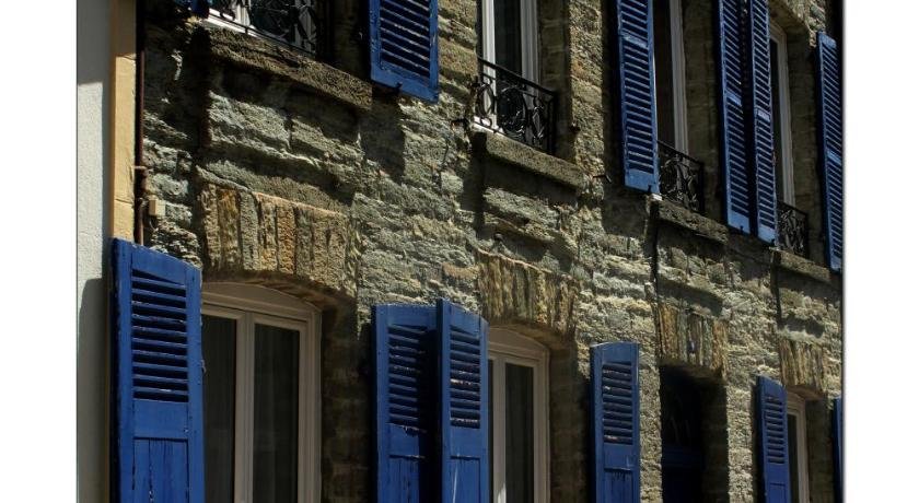 Les Unelli