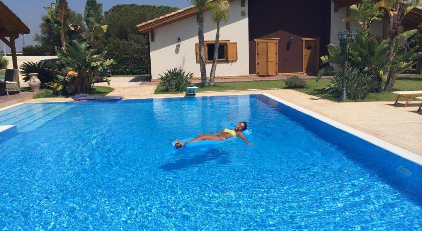 Depandance con Piscina e Jacuzzi