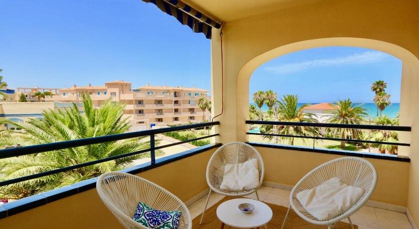 Very cozy apartment by the sea in 2 km from Denia