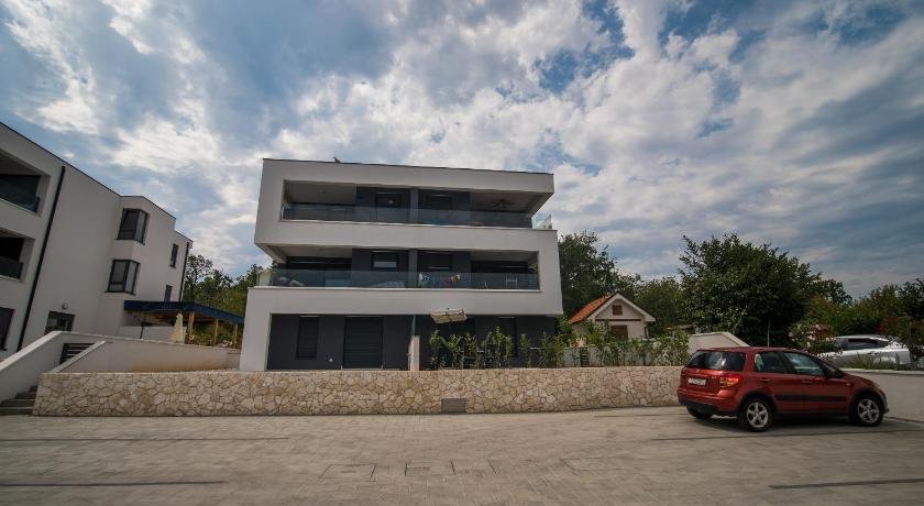 Apartments Mato Malinska
