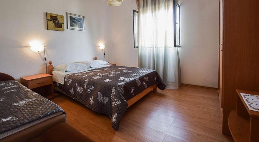 Apartments Ruzica Supetar