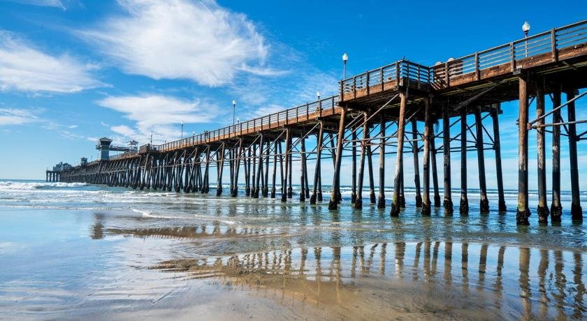 Oceanside Rocks Family Vacation Home