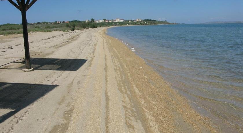 Queen beach apartment Sabunike Nin - green street II