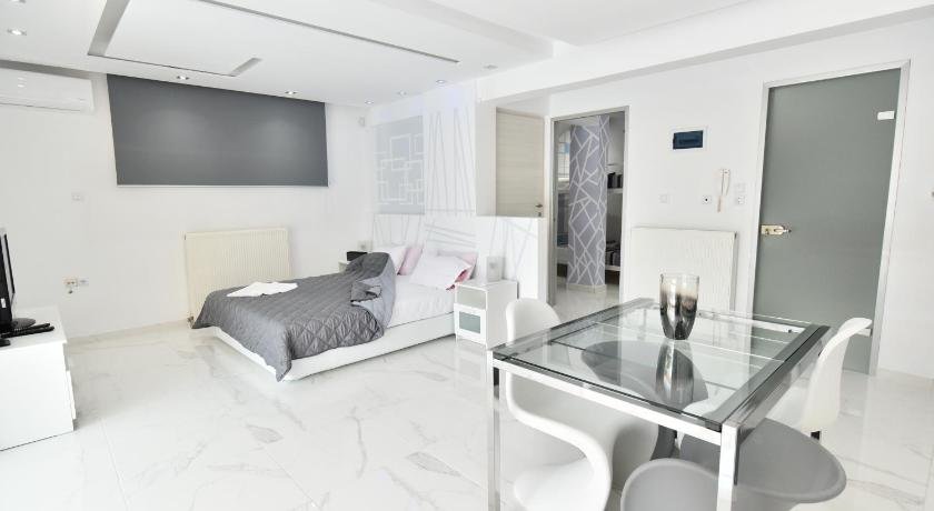 Alpha Delta Pool Suite