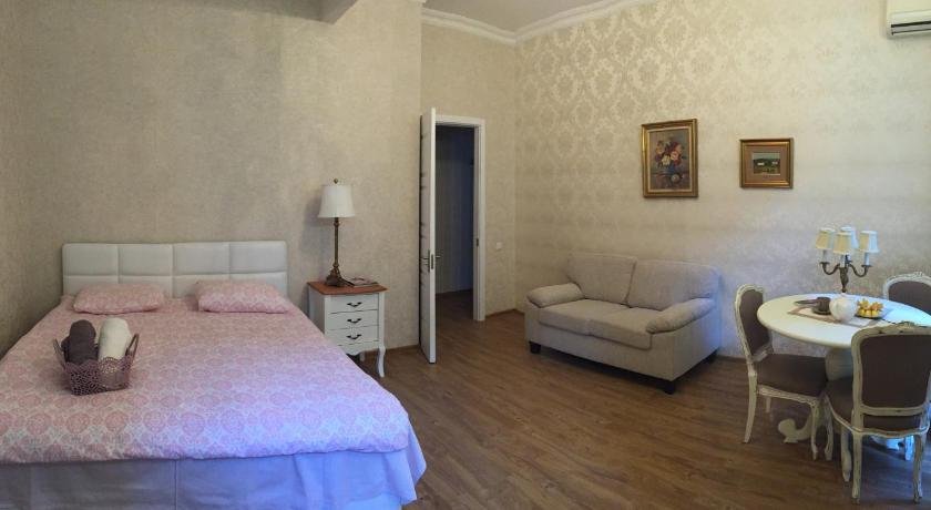 Charming Apartment in Old Town Tbilisi
