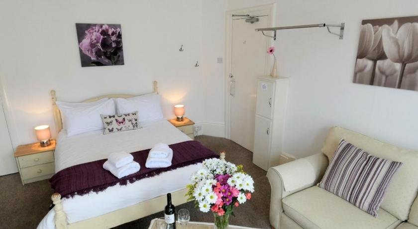Rialto Holiday Apartments