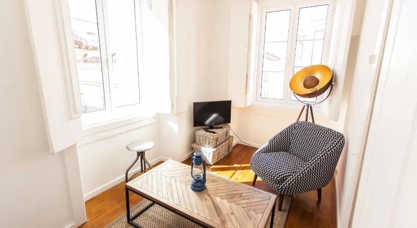 LovelyStay - Cosy Bairro Alto Duplex