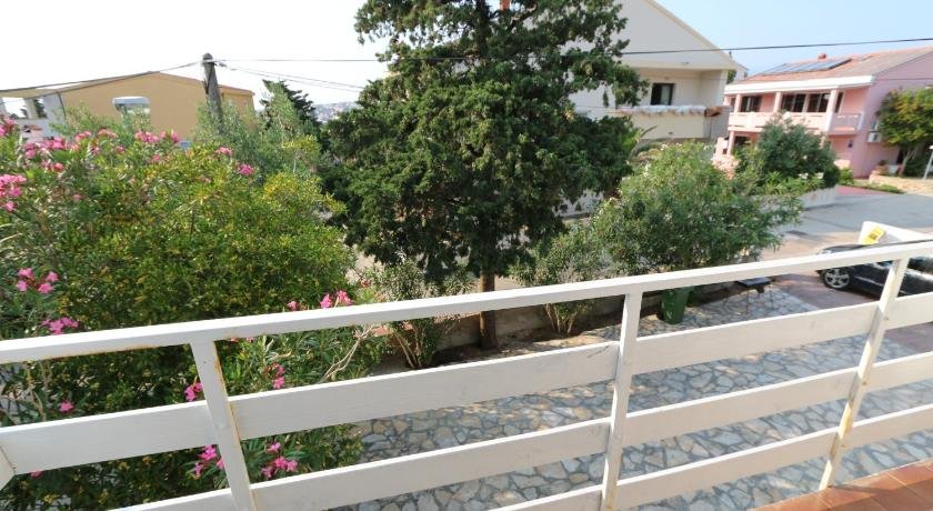 Apartmani Aron