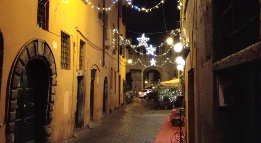 Roman Holiday Wine House