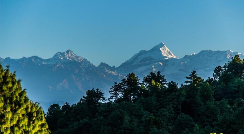 OYO 321 Hotel Everest Window View