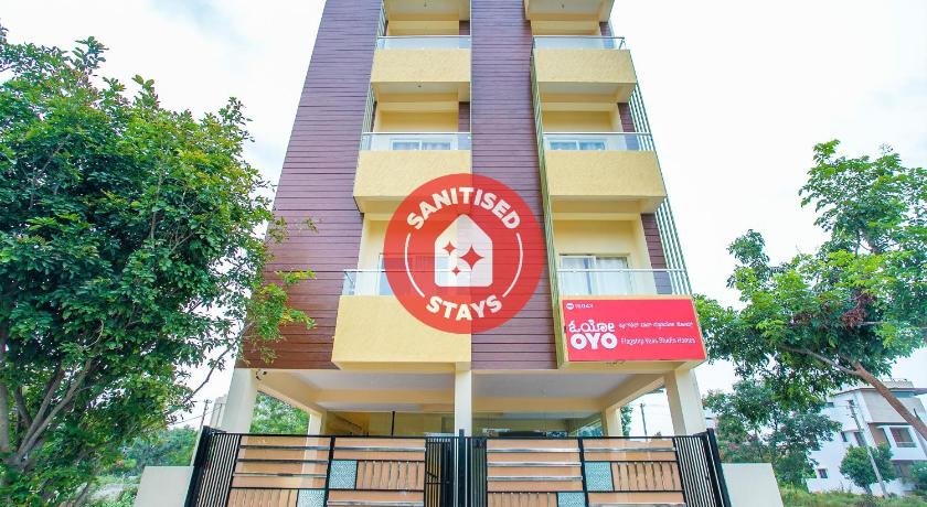 Vaccinated Staff- OYO Flagship 16043 Hennur