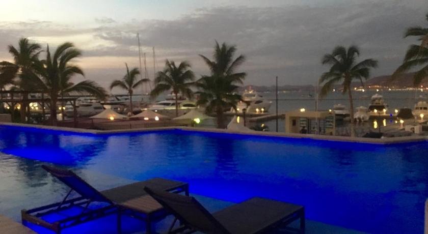 Amazing condo Sea Front top location in La Paz - salty water pool and jacuzzis