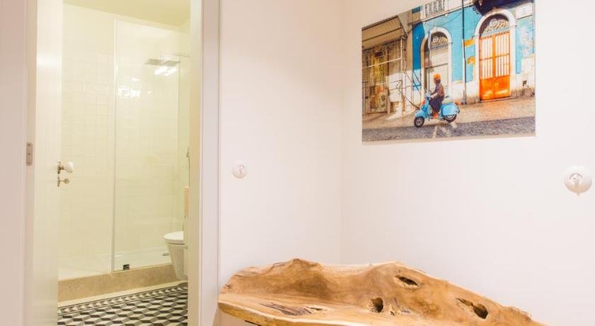 Bacalhoeiros 99 - Beautiful and bright Apartment @ Baixa Chiado