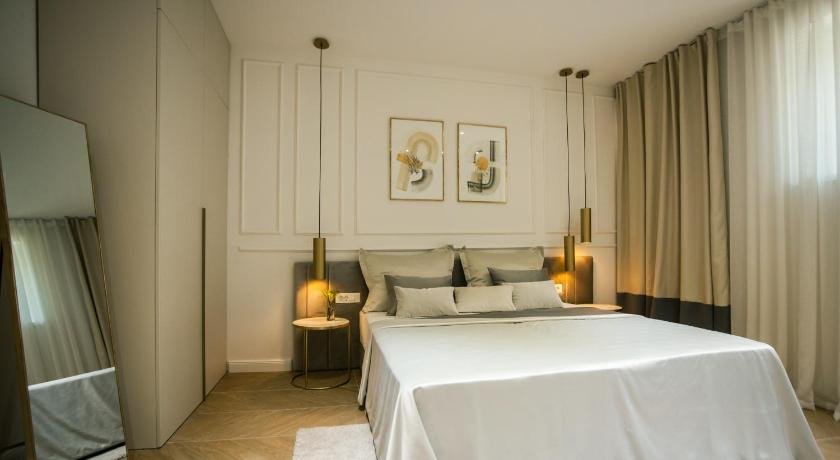 Club boutique rooms