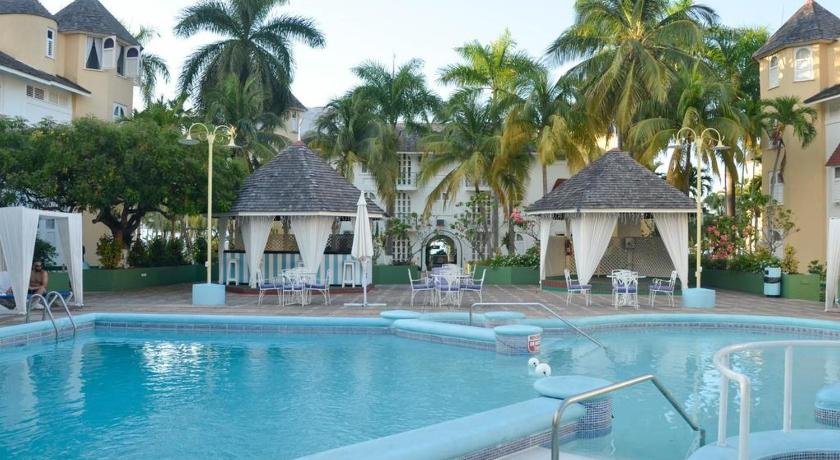 Studio 27 Ocho Rios