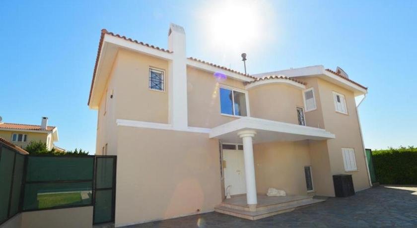 Villa Daryah Sirina Bay
