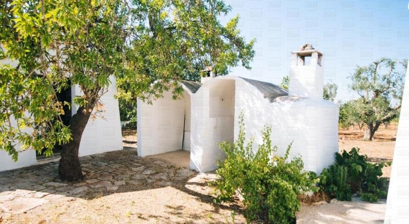 HelloApulia Trulli del Mandorlo