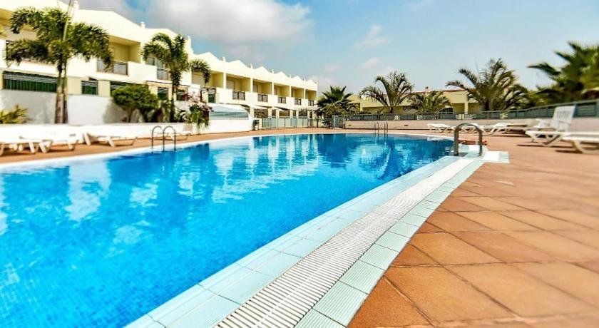 Oasis Fanabe Townhouse