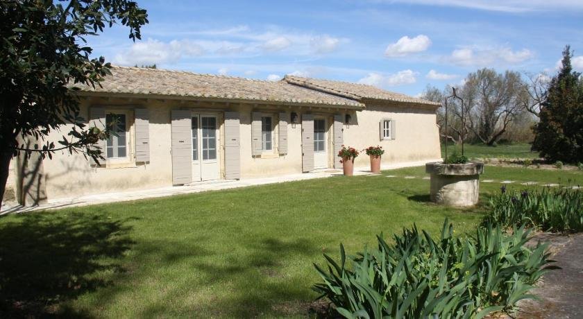 Le Cafe & La Forge Du Petit Badon