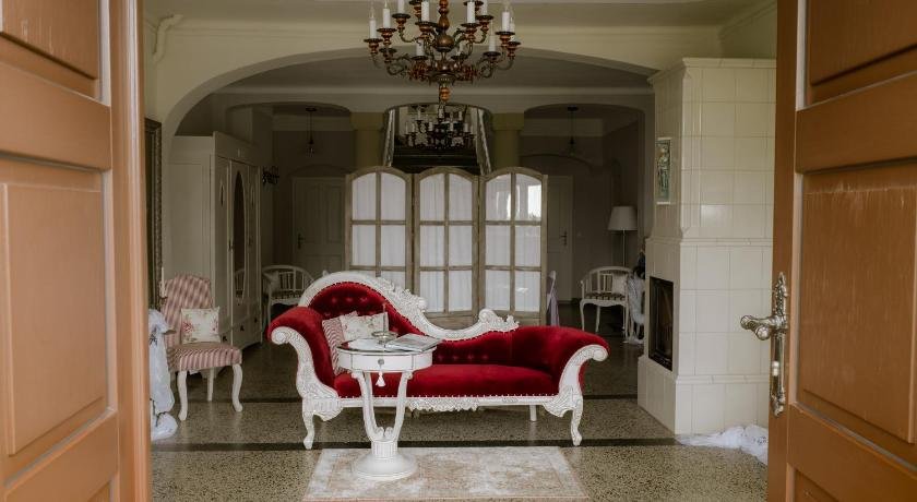 Herrenhaus Kunzwerda Bei Torgau - Aparthotel Boardinghouse Wohnen Auf Zeit