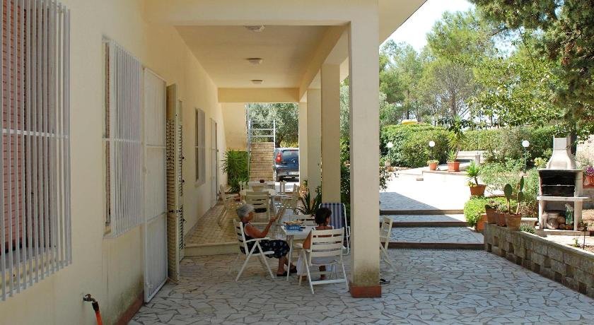 Villa con piscina e campo da tennis Avola