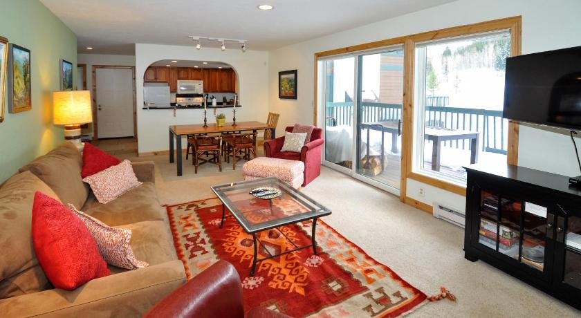 Cute 2 Bedroom East Vail Condo 1202 w/ Hot Tub and Shuttle