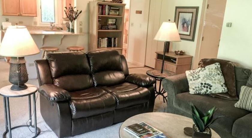 Remodeled 2 Bedroom East Vail Condo 102 w/ Hot Tub Steps to Shuttle
