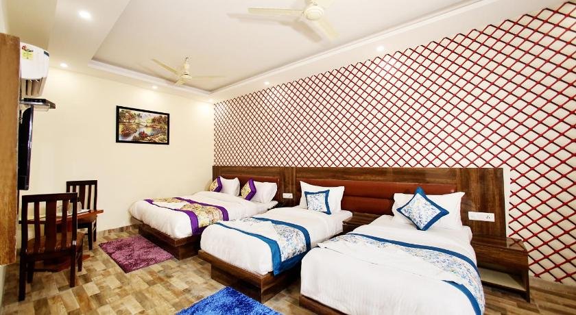 Hotel Smart Plaza - Near Delhi Airport