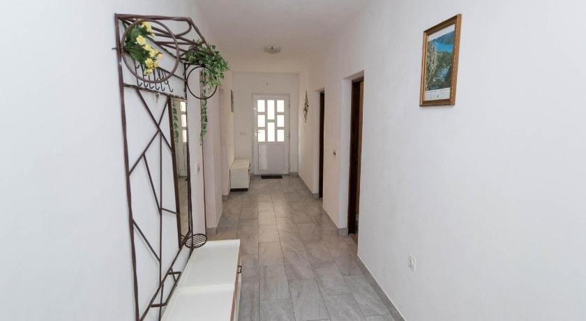 Apartment Miklic B