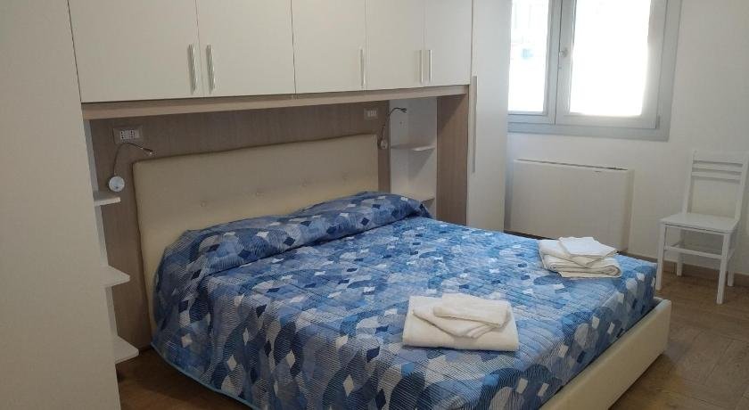 Oristano Camera Blu Max 2 Pers Bagno E Uso Cucina