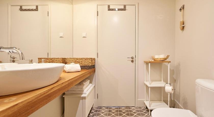 Modern Apartment Bica dos Olhos