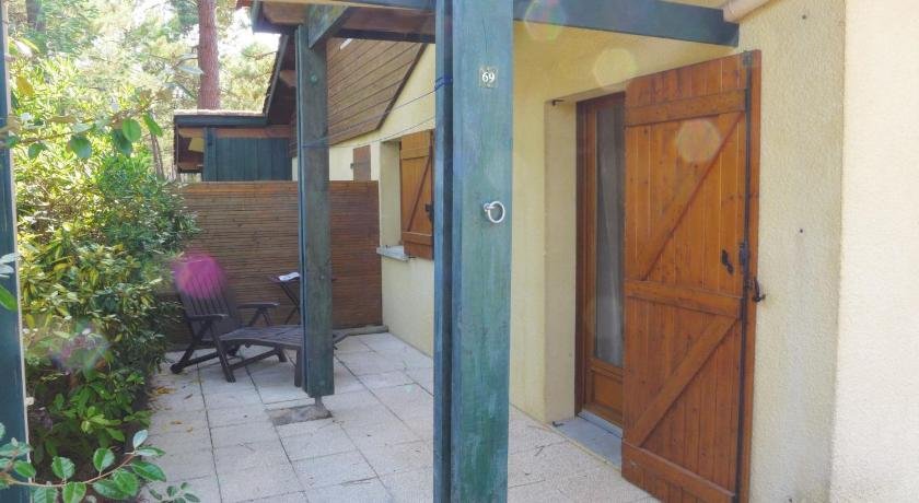 Holiday Home Jardins de la Pinede