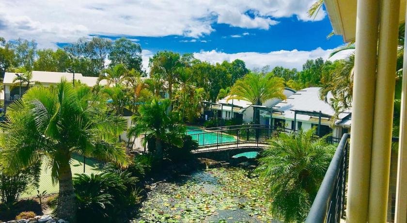 Apartment in 4 Resort - pool views - great location