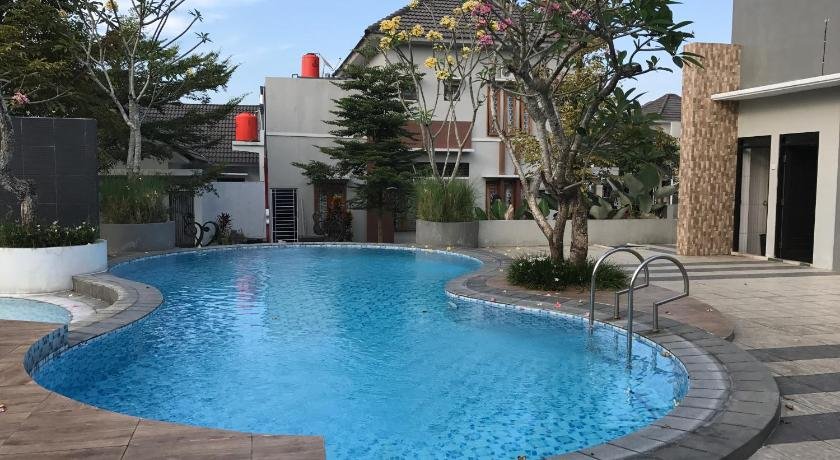 Naura Guest House
