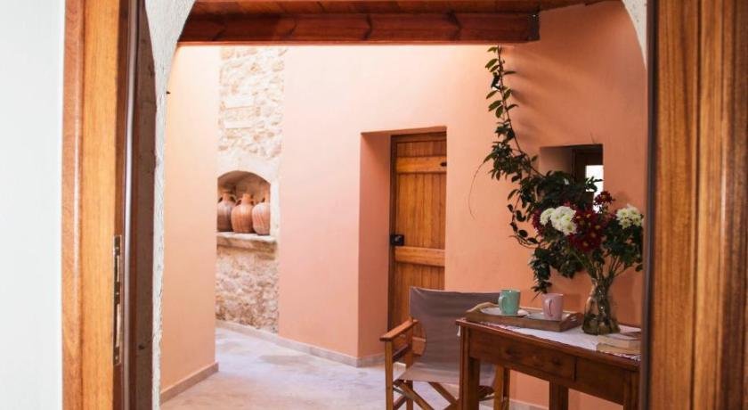 Ariadne Traditional Home