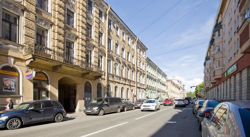 Apartment on Rimskogo-Korsakova 15