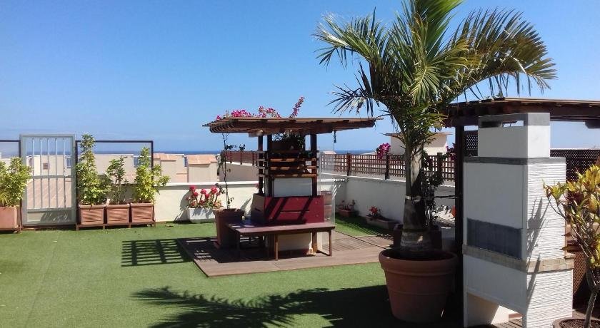 APARTAMENTO-ATICO FRENTE AL MAR
