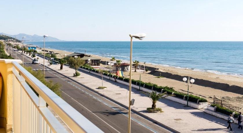 Il Mare In Giardino