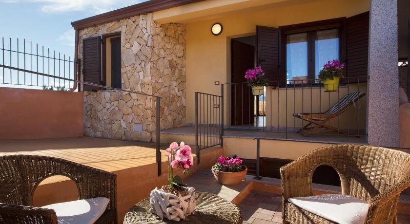 Villino Enzo 500mt Baia Frailis