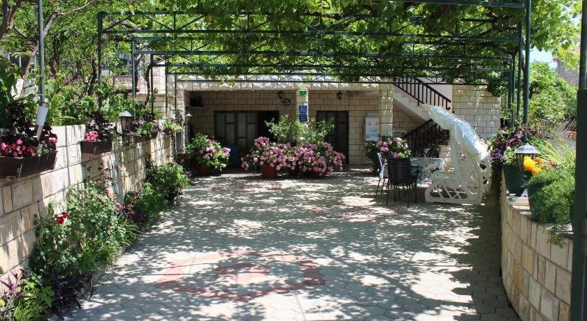 Apartments Sveti Anton