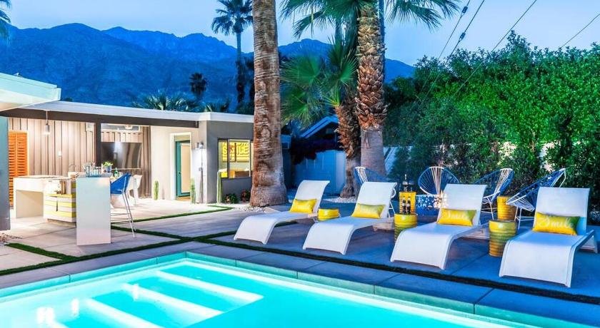 Villa Carriage House