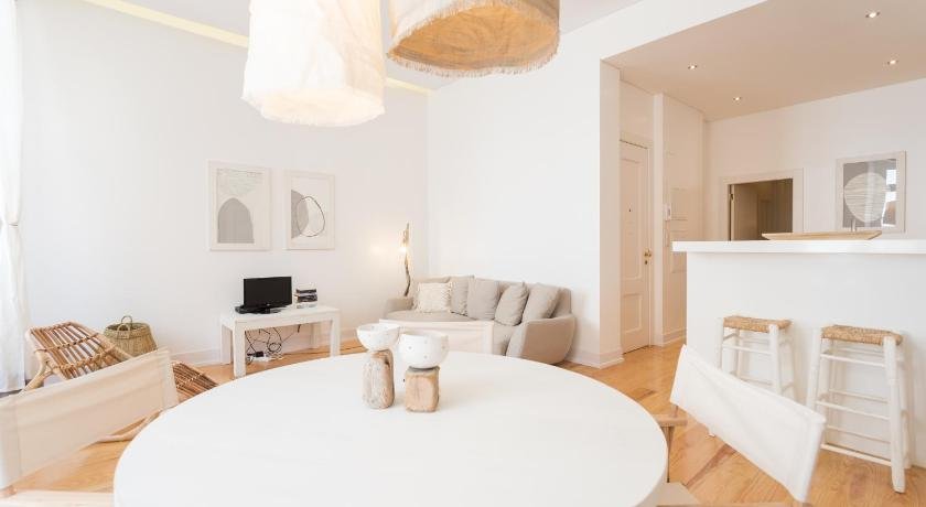 Feels Like Home Baixa Modern Apartment