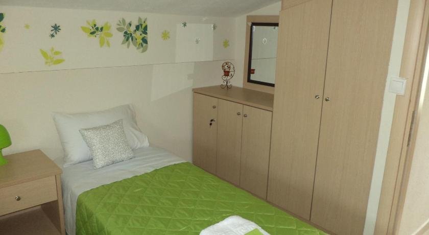 Maisonette In Paradisos