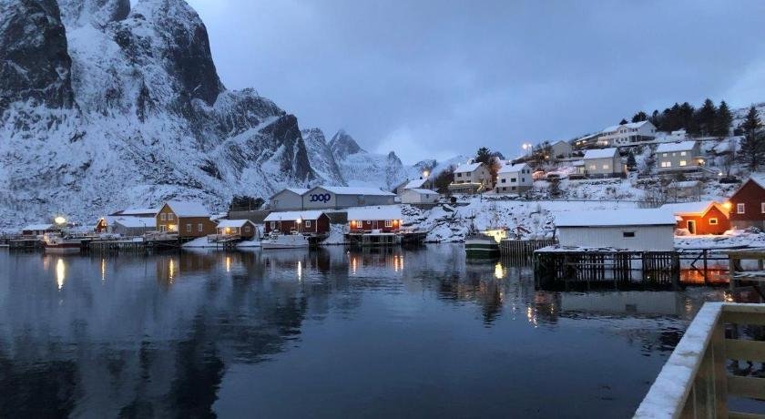 Reine seaview cabin
