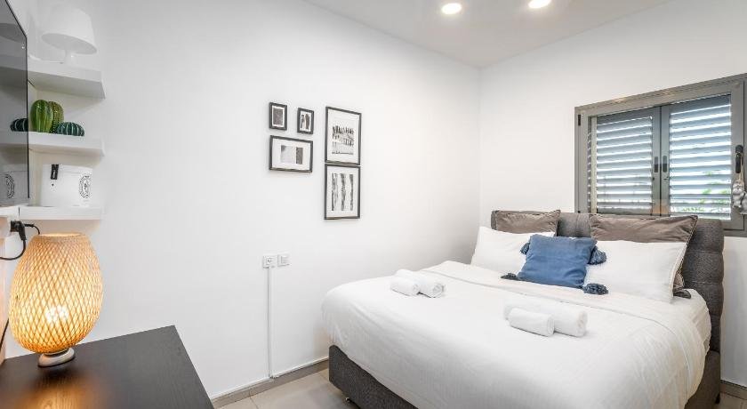 Very nice 1 BDR apartment 2 min from the beach