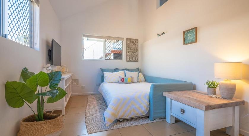 Hume Street 22 Golden Beach