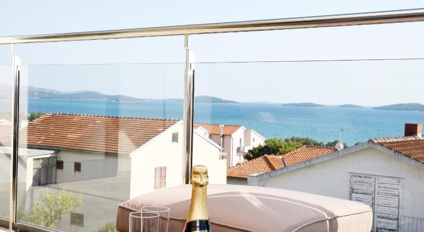 Villa M - Your business & holiday apartment in Sibenik
