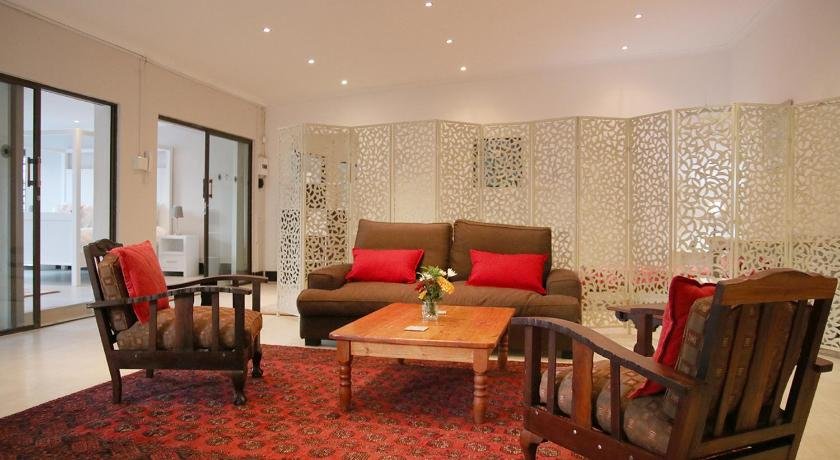 Spacious Garden Unit on Fordyce