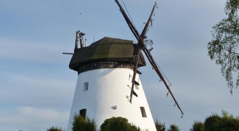 Windmill vacation home in Ledzin near Baltic Sea