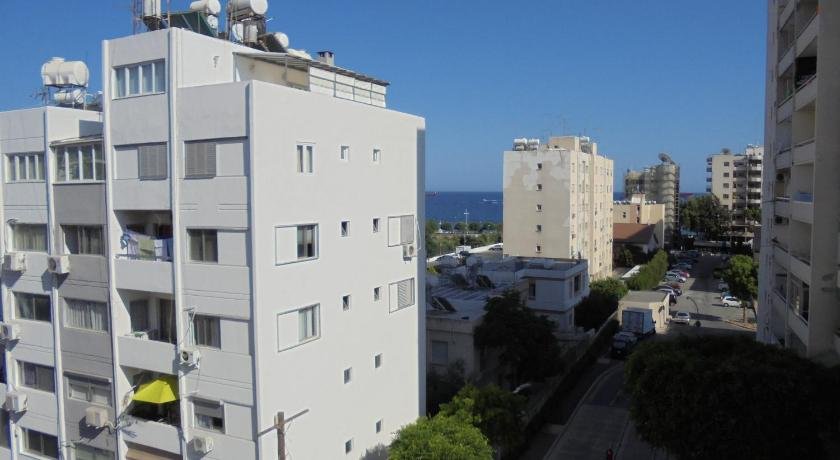 Cende Court Apartment